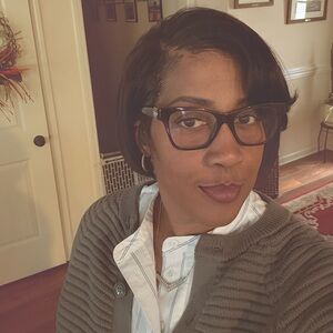 Meet your Posher, Aytina